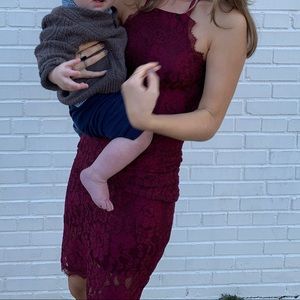 Burgundy bodycon lace dress